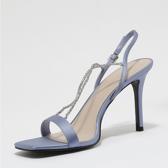 Charles and Keith heels. Heels height is 4-5 cm. I have never worn. - Picture 4 of 8